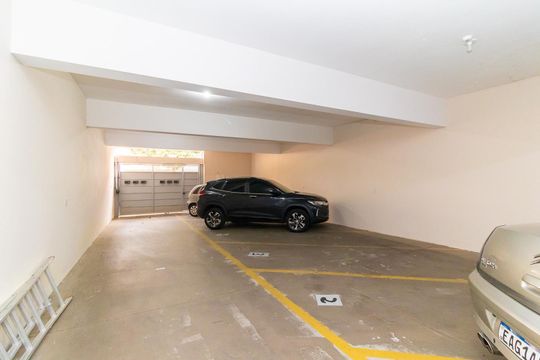 Garagem de casa para alugar com 2 quartos, 48m² em Jardim Itapemirim, São Paulo