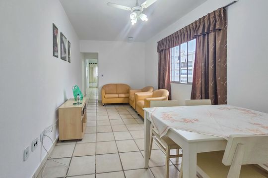 Sala de apartamento para alugar com 1 quarto, 67m² em Jardim Las Palmas, Guarujá