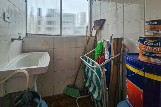 Área de serviço de apartamento para alugar com 1 quarto, 67m² em Jardim Las Palmas, Guarujá