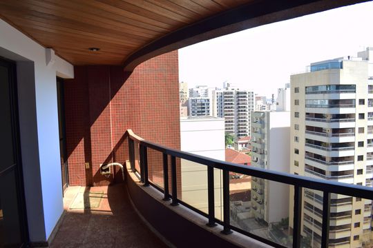 Sacada de apartamento para alugar com 4 quartos, 174m² em Centro, Ribeirão Preto
