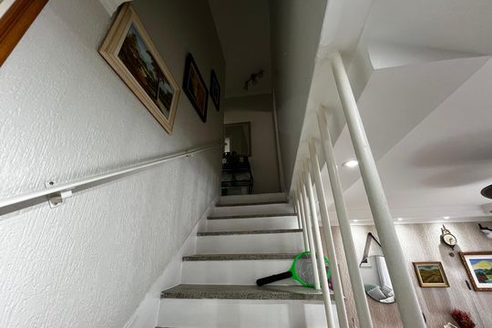 Escada de casa à venda com 3 quartos, 150m² em Agua Fria, São Paulo