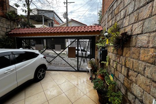 Garagem de casa à venda com 3 quartos, 150m² em Agua Fria, São Paulo