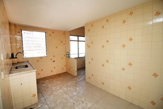 Cozinha de apartamento à venda com 2 quartos, 84m² em Irajá, Rio de Janeiro
