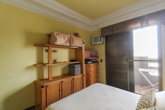 SuÍte 1 de apartamento para alugar com 4 quartos, 257m² em Jardim Avelino, São Paulo