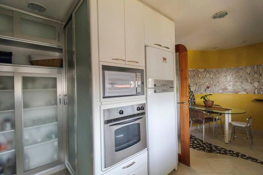 Cozinha de apartamento para alugar com 4 quartos, 257m² em Jardim Avelino, São Paulo