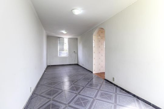 Sala de apartamento para alugar com 2 quartos, 57m² em Itaquera, São Paulo