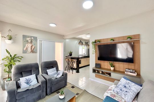 Sala de casa à venda com 3 quartos, 176m² em Vicentina, São Leopoldo