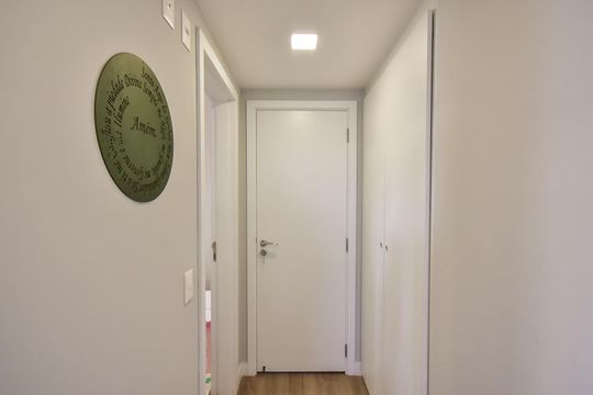 Corredor de apartamento para alugar com 3 quartos, 100m² em Morumbi, São Paulo