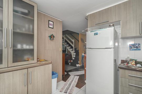 Cozinha de apartamento à venda com 3 quartos, 110m² em Passo D’areia, Porto Alegre