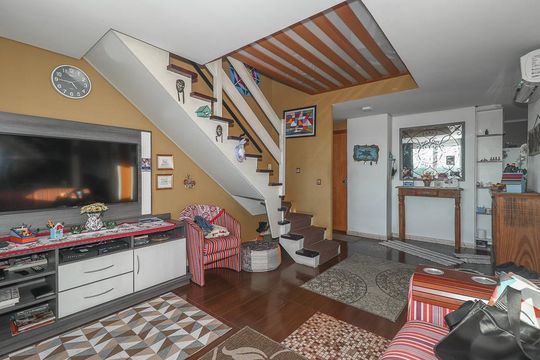 Sala de apartamento à venda com 3 quartos, 110m² em Passo D’areia, Porto Alegre