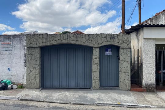 Fachada de casa para alugar com 2 quartos, 80m² em Vila Leonor, São Paulo