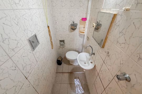 Banheiro de kitnet/studio à venda com 1 quarto, 30m² em Sé, São Paulo