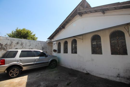 Garagem de casa à venda com 2 quartos, 400m² em Jardim Umarizal, São Paulo