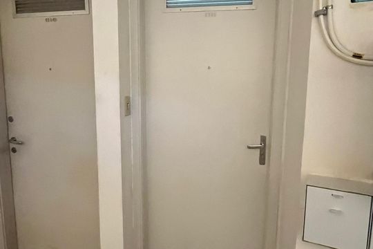 Entrada de kitnet/studio para alugar com 1 quarto, 30m² em Vila Itapura, Campinas