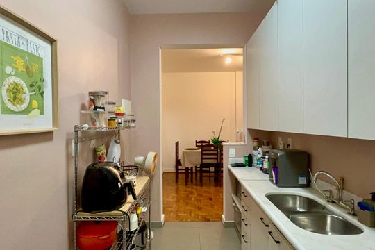Cozinha de apartamento para alugar com 2 quartos, 82m² em Jardim Paulista, São Paulo