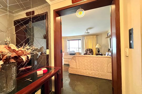 Hall privativo de apartamento à venda com 4 quartos, 216m² em Vila Mascote, São Paulo