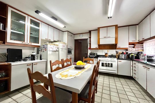 Cozinha de apartamento à venda com 4 quartos, 216m² em Vila Mascote, São Paulo