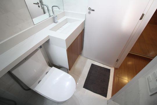 Banheiro da Suíte de apartamento para alugar com 2 quartos, 55m² em Jardim Riacho das Pedras, Contagem