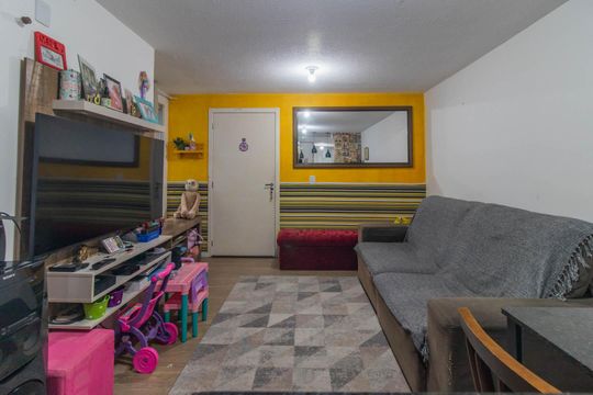 Sala de apartamento à venda com 2 quartos, 47m² em Vila Nova, Porto Alegre