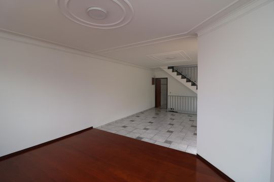 Sala de casa à venda com 3 quartos, 205m² em Sítio da Figueira, São Paulo