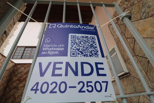 Placa de casa à venda com 3 quartos, 205m² em Sítio da Figueira, São Paulo