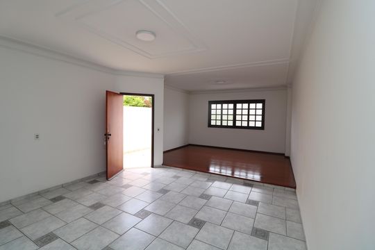 Casa à venda com 3 quartos, 205m² em Sítio da Figueira, São Paulo