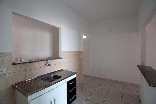 Cozinha de kitnet/studio para alugar com 1 quarto, 45m² em Jardim Guarau, São Paulo