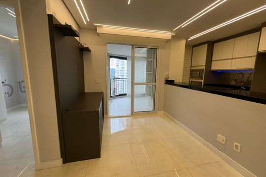 Sala de apartamento à venda com 2 quartos, 65m² em Alphaville Empresarial, Barueri