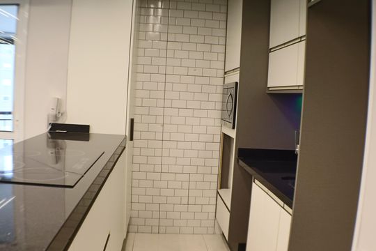 Cozinha de apartamento à venda com 2 quartos, 65m² em Alphaville Empresarial, Barueri
