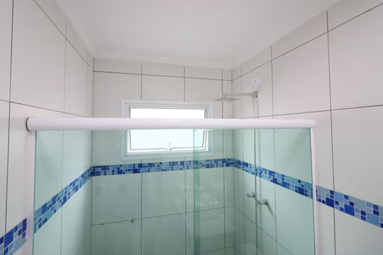 Banheiro da Suíte 1 de casa à venda com 3 quartos, 162m² em Conceicao, Osasco