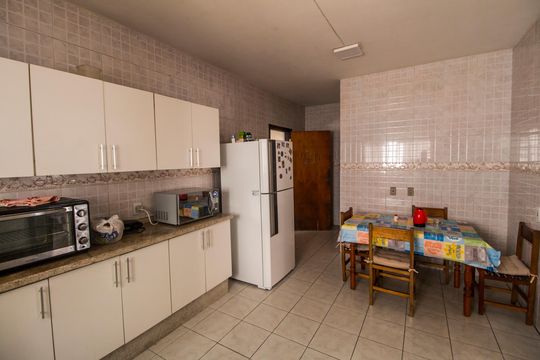 Cozinha de casa para alugar com 4 quartos, 171m² em Vila Sul Americana, Carapicuíba