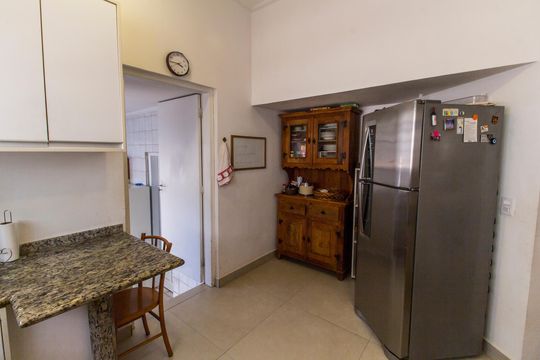 Cozinha de casa de condomínio à venda com 4 quartos, 573m² em Alphaville, Santana de Parnaíba