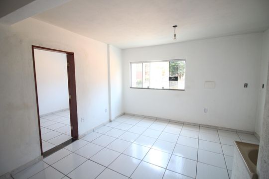 Sala de casa à venda com 2 quartos, 100m² em Solar do Barreiro, Belo Horizonte