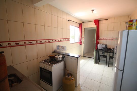 Cozinha de casa à venda com 2 quartos, 100m² em Solar do Barreiro, Belo Horizonte