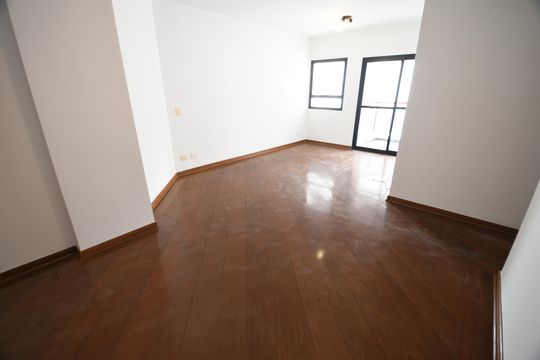 Sala de apartamento à venda com 3 quartos, 110m² em Cambuí, Campinas
