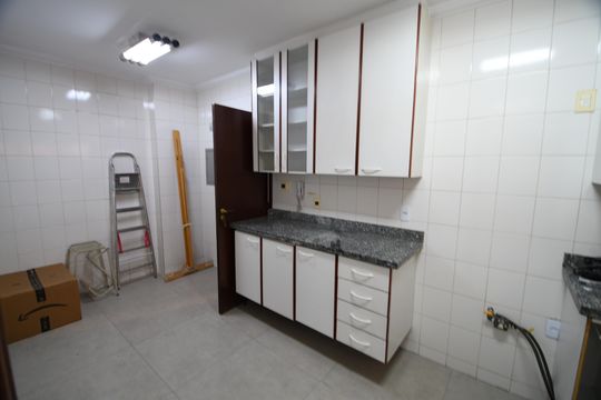 Cozinha de apartamento à venda com 3 quartos, 110m² em Cambuí, Campinas