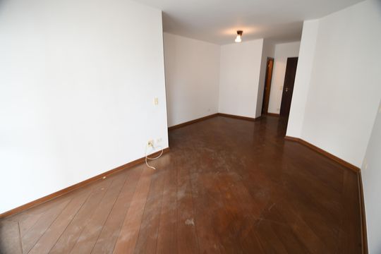 Sala de apartamento à venda com 3 quartos, 110m² em Cambuí, Campinas
