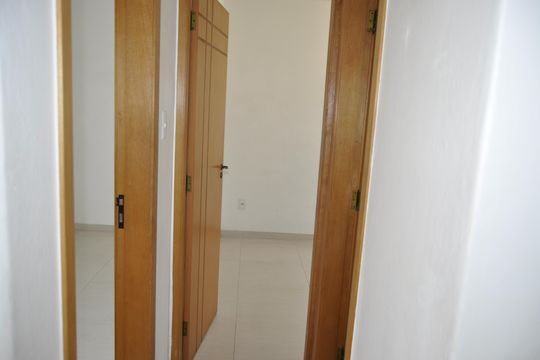 Corredor de apartamento para alugar com 2 quartos, 45m² em Engenho Novo, Rio de Janeiro
