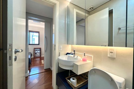 Banheiro de apartamento à venda com 2 quartos, 80m² em Vila Mascote, São Paulo