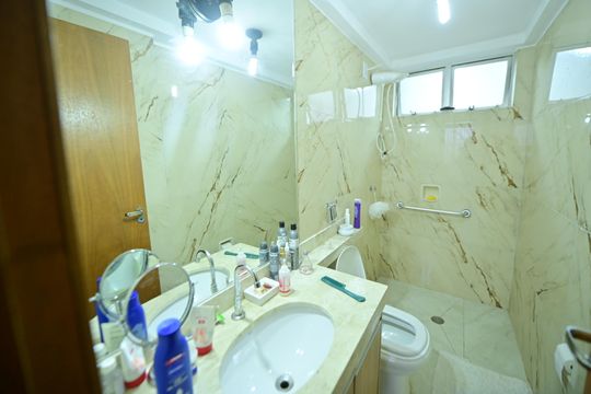 Banheiro de apartamento para alugar com 2 quartos, 59m² em Jardim América, Goiânia