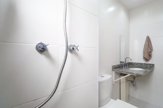 Banheiro Social de apartamento para alugar com 2 quartos, 62m² em Vila Leopoldina, São Paulo