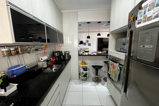 Cozinha de apartamento à venda com 2 quartos, 57m² em Vila Dom Pedro Ii, São Paulo
