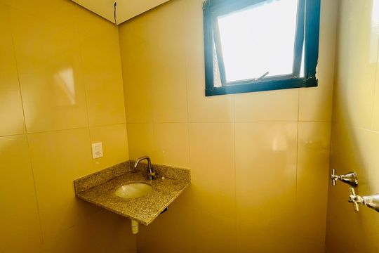 Banheiro da Suíte de apartamento à venda com 2 quartos, 68m² em Vila Zanardi, Guarulhos