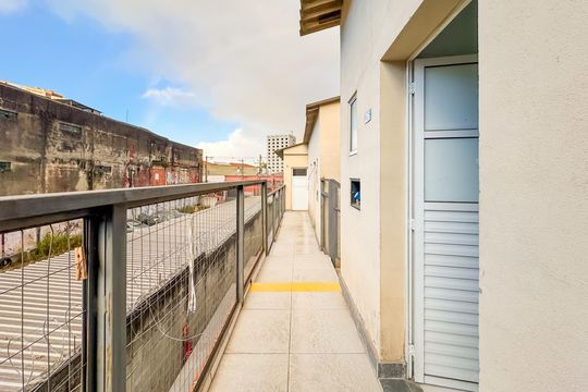 Entrada de kitnet/studio para alugar com 1 quarto, 15m² em Liberdade, São Paulo