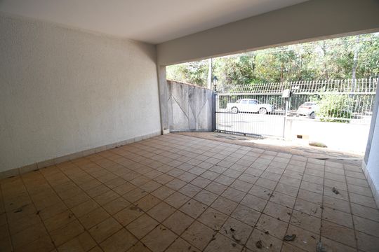 Garagem de casa à venda com 3 quartos, 280m² em Cidade Universitária, Campinas