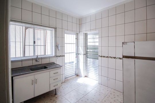 Casa para alugar com 1 quarto, 40m² em Vila Santa Edwiges, São Paulo