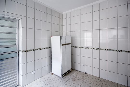 Sala/Cozinha de casa para alugar com 1 quarto, 40m² em Vila Santa Edwiges, São Paulo