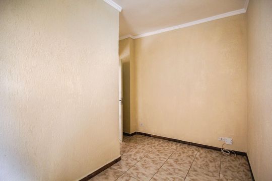 Quarto de casa para alugar com 1 quarto, 40m² em Vila Santa Edwiges, São Paulo