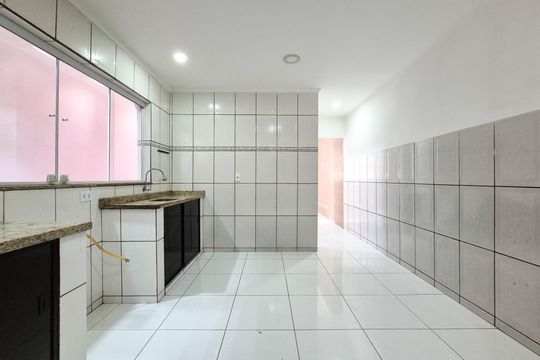 Cozinha de casa para alugar com 3 quartos, 200m² em Batistini, São Bernardo do Campo