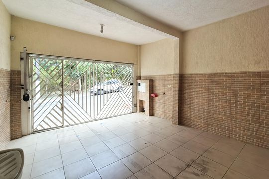 Garagem de casa para alugar com 3 quartos, 200m² em Batistini, São Bernardo do Campo